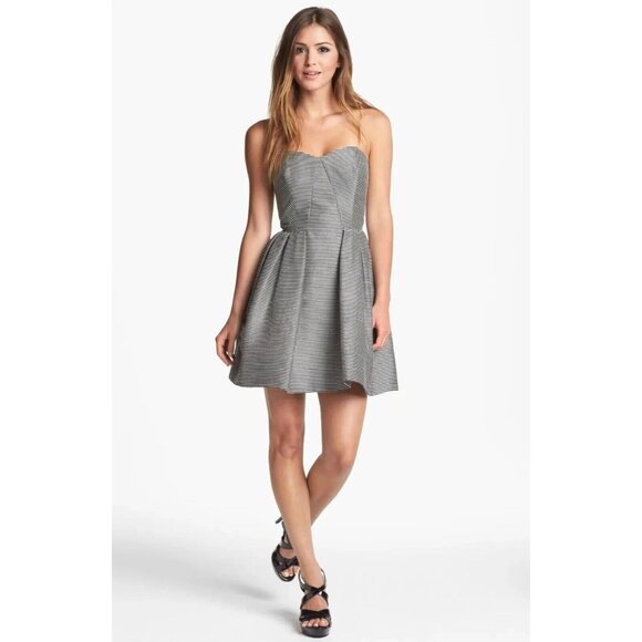 Jill Stuart Black & White Striped Strapless A-Line Pleated Mini Dress Women's 4 - Picture 1 of 9